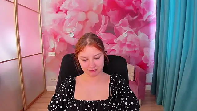 AngelinaLow online show from 05/25/26, 11:31