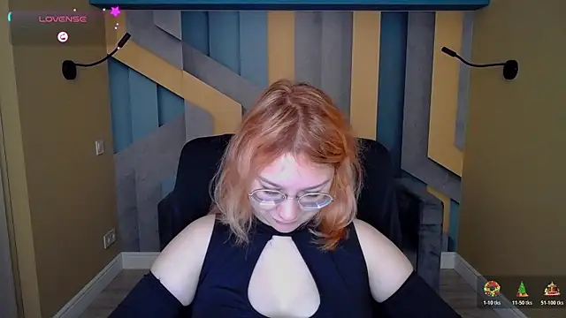 AngelinaLow online show from 11/30/25, 06:36