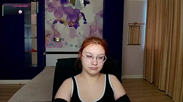 AngelinaLow online show from 12/05/25, 12:26