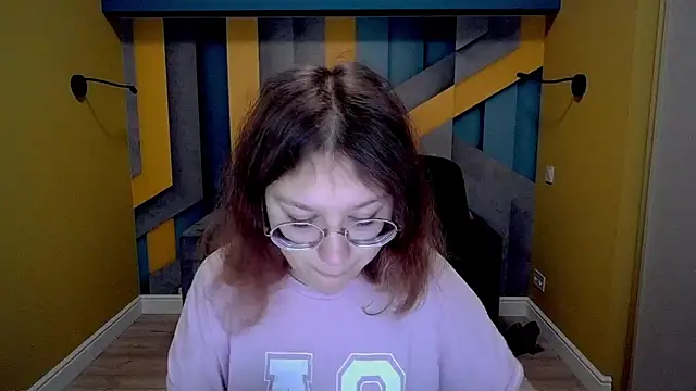 Snapshot of AngelinaLow chatting on 03/16/25, 06:31 AngelinaLow online show from 03/16/25, 06:31