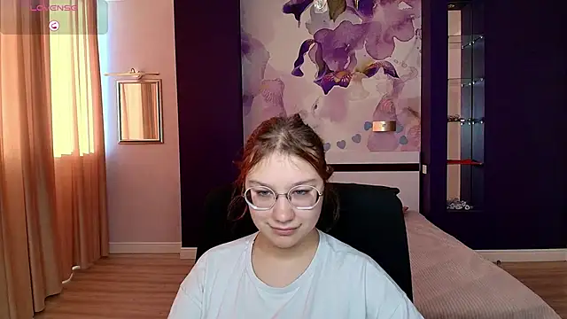 AngelinaLow online show from 10/31/25, 12:35