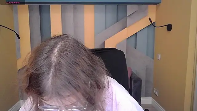 AngelinaLow online show from 11/02/25, 06:29