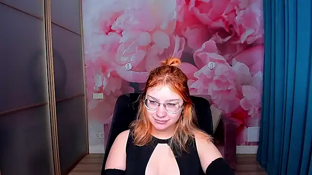 AngelinaLow online show from 12/02/25, 12:29