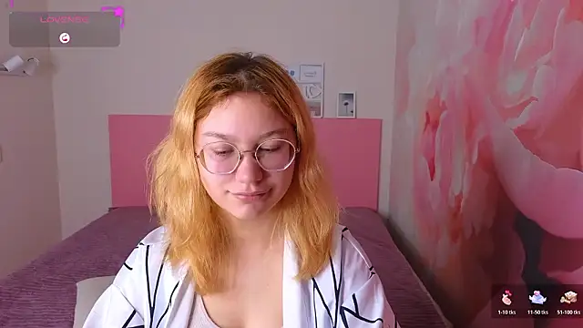 AngelinaLow online show from 02/01/26, 06:44