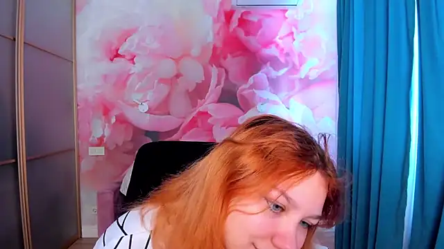 AngelinaLow online show from 04/19/26, 05:30