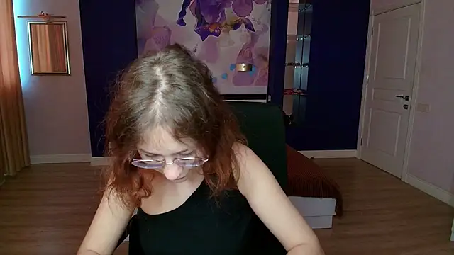Snapshot of AngelinaLow chatting on 03/23/25, 06:37 AngelinaLow online show from 03/23/25, 06:37