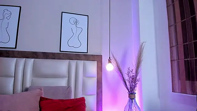 BeckyVidal online show from 12/18/25, 06:12