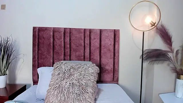 BeckyVidal online show from 02/12/26, 06:18