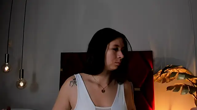 Snapshot of BeckyVidal chatting on 09/25/25, 10:05 BeckyVidal online show from 09/25/25, 10:05