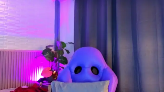 TiffanyWalk online show from 01/07/26, 11:37