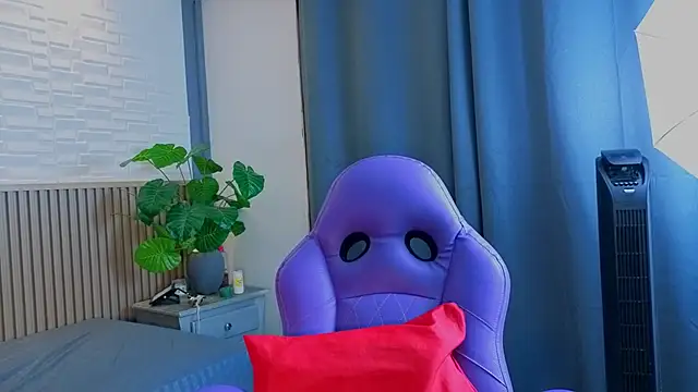 TiffanyWalk online show from 02/26/26, 12:38