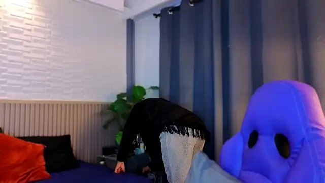 TiffanyWalk online show from 01/09/26, 11:39