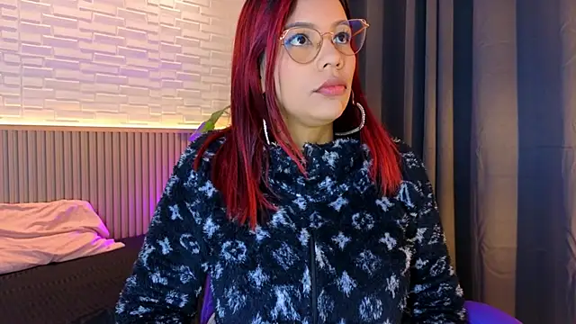 Snapshot of TiffanyWalk chatting on 10/29/25, 10:58 TiffanyWalk online show from 10/29/25, 10:58