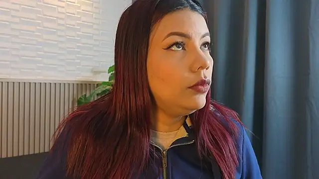 TiffanyWalk online show from 04/09/26, 12:33