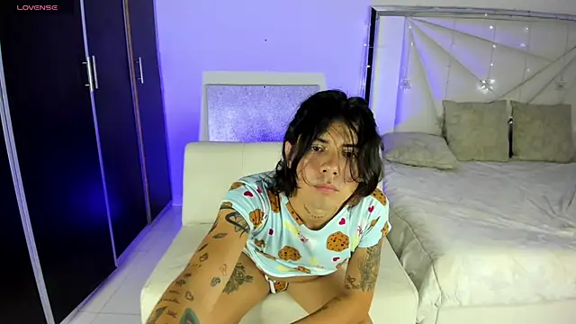 Zion Moore online show from 03/15/25, 01:07