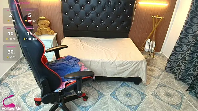 adrianax28 online show from 03/13/26, 03:44