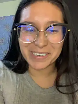 Snapshot of cloe_starr chatting on 03/20/25, 04:18 cloe starr online show from 03/20/25, 04:18