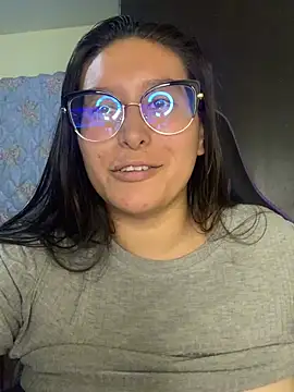 Snapshot of cloe_starr chatting on 03/19/25, 10:09 cloe starr online show from 03/19/25, 10:09