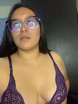 Snapshot of cloe_starr chatting on 03/22/25, 02:27 cloe starr online show from 03/22/25, 02:27