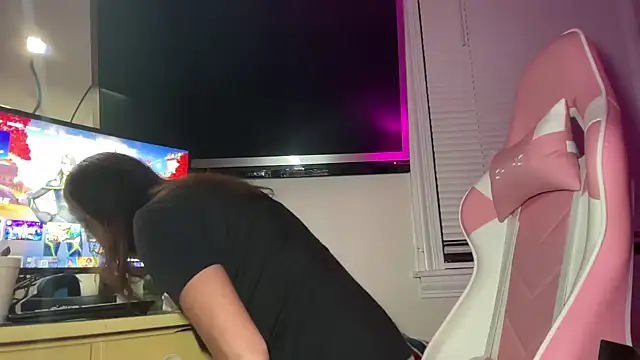 SpaceCowWhore online show from 09/29/25, 11:54