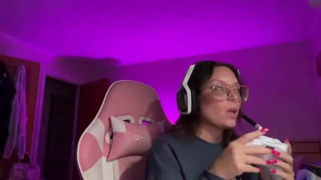 SpaceCowWhore online show from 09/21/25, 12:49