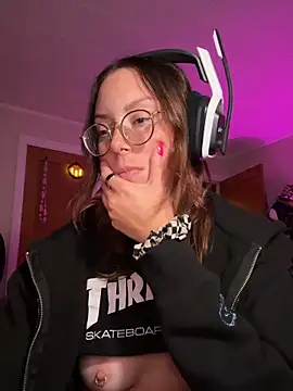 SpaceCowWhore online show from 10/02/25, 12:14