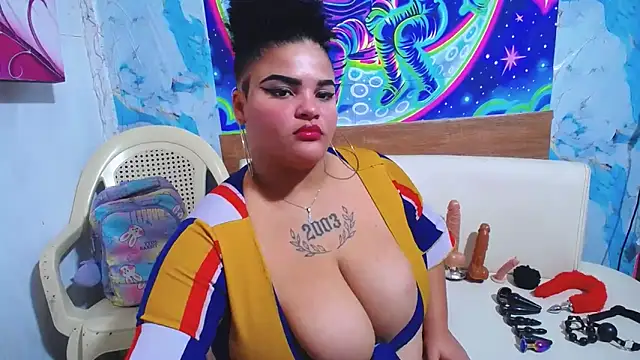 latina bigboos25 online show from 11/16/25, 07:24