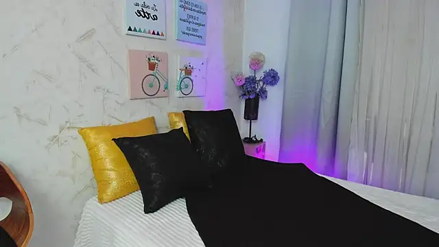 sophie-carter online show from 09/30/25, 08:04