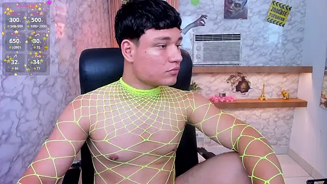 AndrewPeach  online show from 10/23/25, 08:07