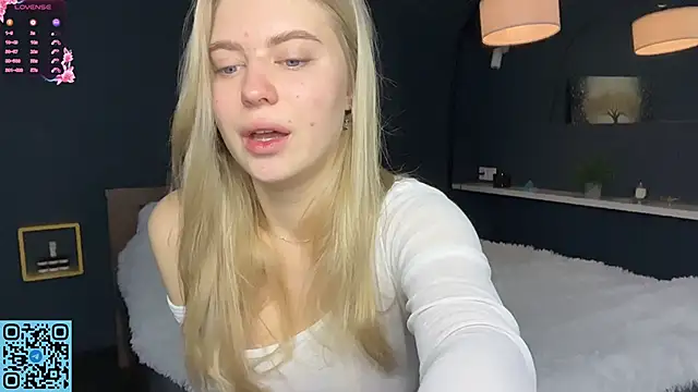 RadiantBliss online show from 10/12/25, 12:23