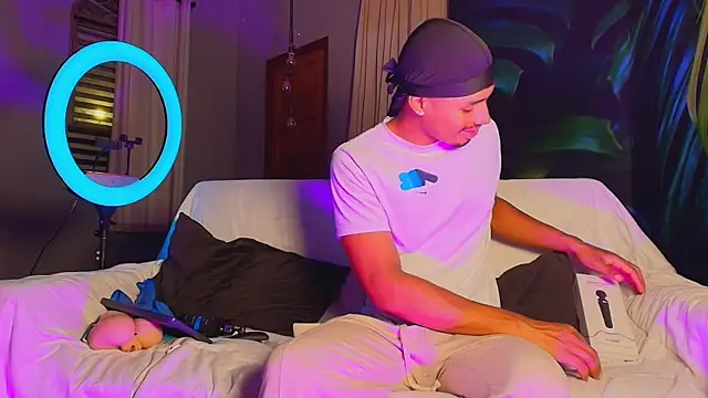 LiamByrne online show from 12/18/25, 04:06