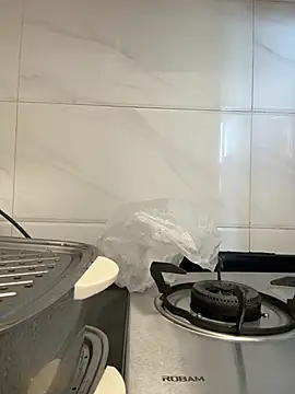 aa520uv online show from 04/05/26, 02:18