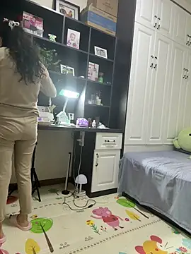 aa520uv online show from 04/08/26, 02:02