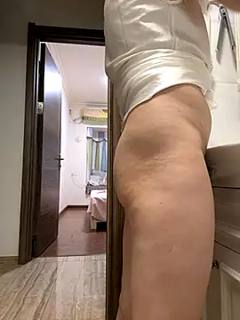 Snapshot of aa520uv chatting on 10/17/25, 04:53 aa520uv online show from 10/17/25, 04:53