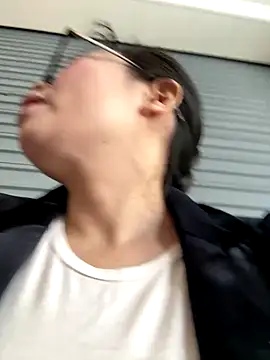 Snapshot of aa520uv chatting on 11/14/25, 04:38 aa520uv online show from 11/14/25, 04:38