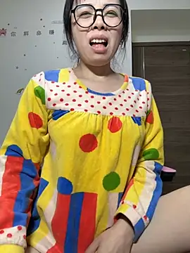 Snapshot of aa520uv chatting on 10/21/25, 11:53 aa520uv online show from 10/21/25, 11:53