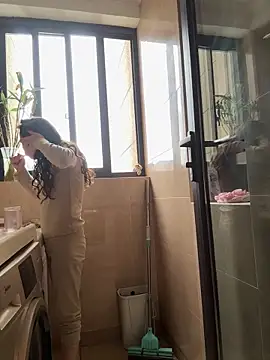 aa520uv online show from 04/09/26, 02:46