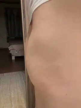 Snapshot of aa520uv chatting on 10/19/25, 05:16 aa520uv online show from 10/19/25, 05:16