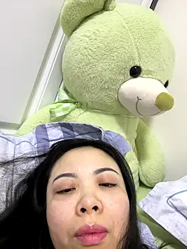 Snapshot of aa520uv chatting on 11/09/25, 12:14 aa520uv online show from 11/09/25, 12:14