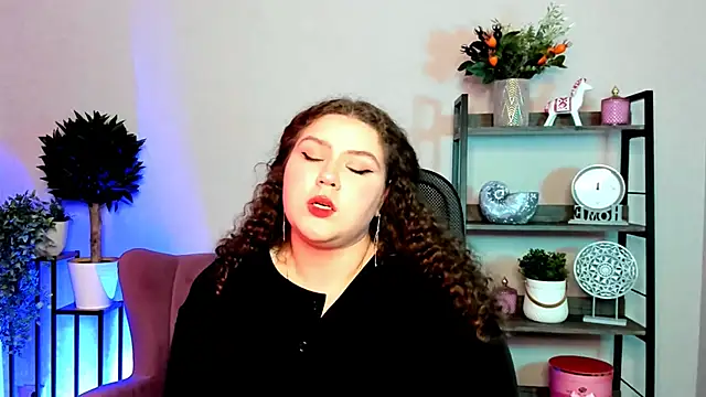 Snapshot of FlorenceAnderson chatting on 03/12/25, 03:51 FlorenceAnderson online show from 03/12/25, 03:51