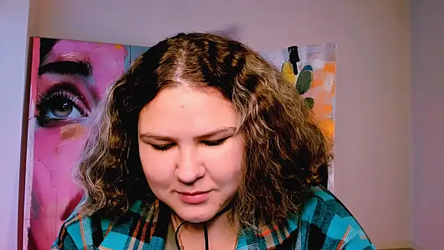 Snapshot of FlorenceAnderson chatting on 09/15/25, 09:21 FlorenceAnderson online show from 09/15/25, 09:21
