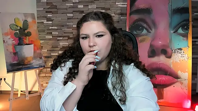 Snapshot of FlorenceAnderson chatting on 03/19/25, 01:40 FlorenceAnderson online show from 03/19/25, 01:40