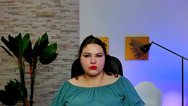 Snapshot of FlorenceAnderson chatting on 03/17/25, 02:12 FlorenceAnderson online show from 03/17/25, 02:12