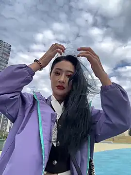 linger-23 online show from 12/18/25, 07:13