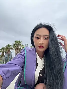 linger-23 online show from 11/30/25, 06:47