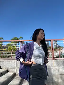 linger-23 online show from 11/07/25, 05:45