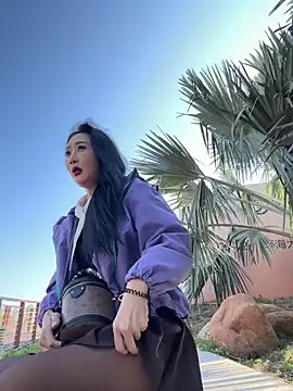 linger-23 online show from 12/17/25, 06:18