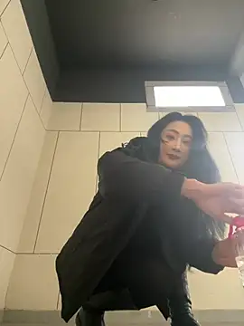 linger-23 online show from 03/16/26, 05:37