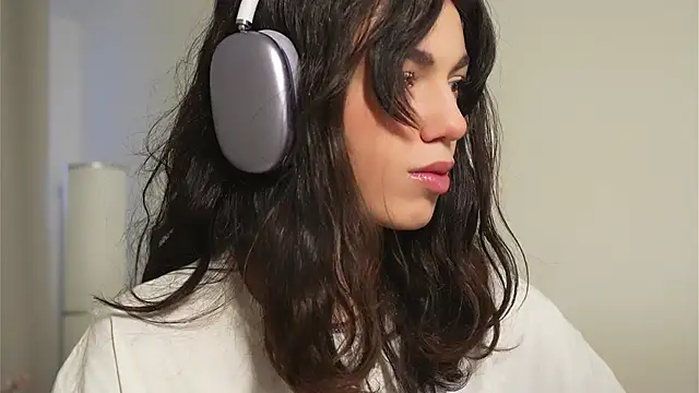 mystica  online show from 10/21/25, 09:41