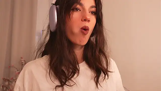 mystica  online show from 11/19/25, 08:47